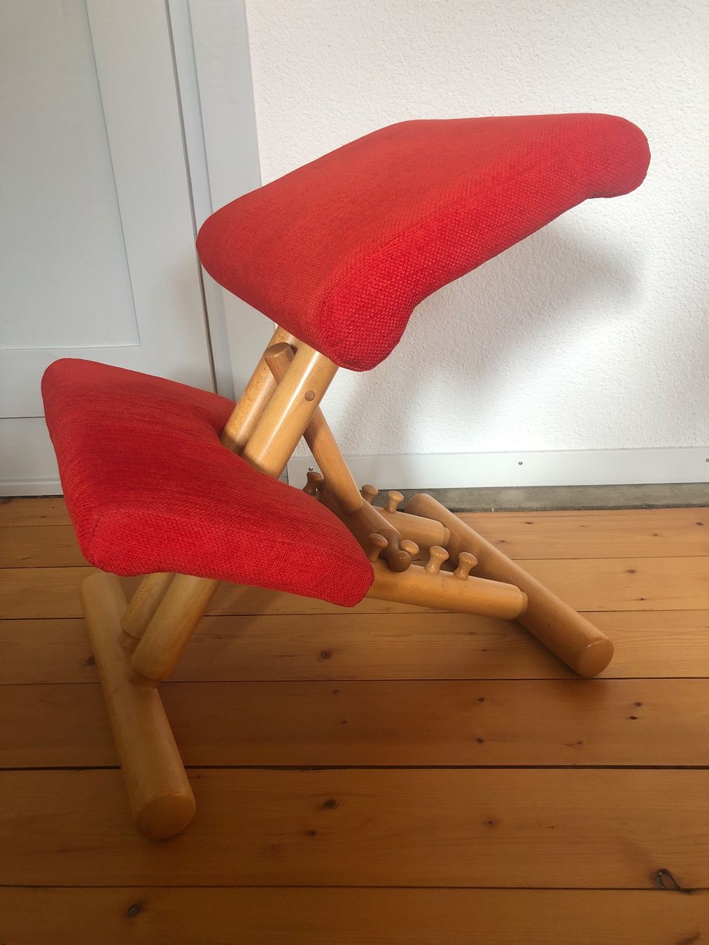 Varier Tabourets: Original Kniestuhl von Varier - Peter Opsvik – D'occasion à Winterthur par Frau_Schwalbe