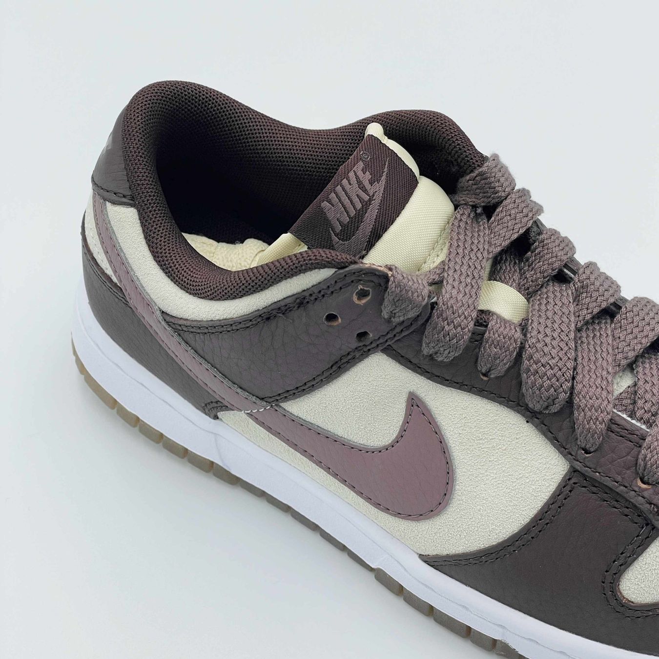 Nike Scarpe da donna: Nike Dunk Low Plum Coconut Milk EU 46 – Nuovo e nell'imballaggio originale da Erlinsbach venduto da sasneakers 2