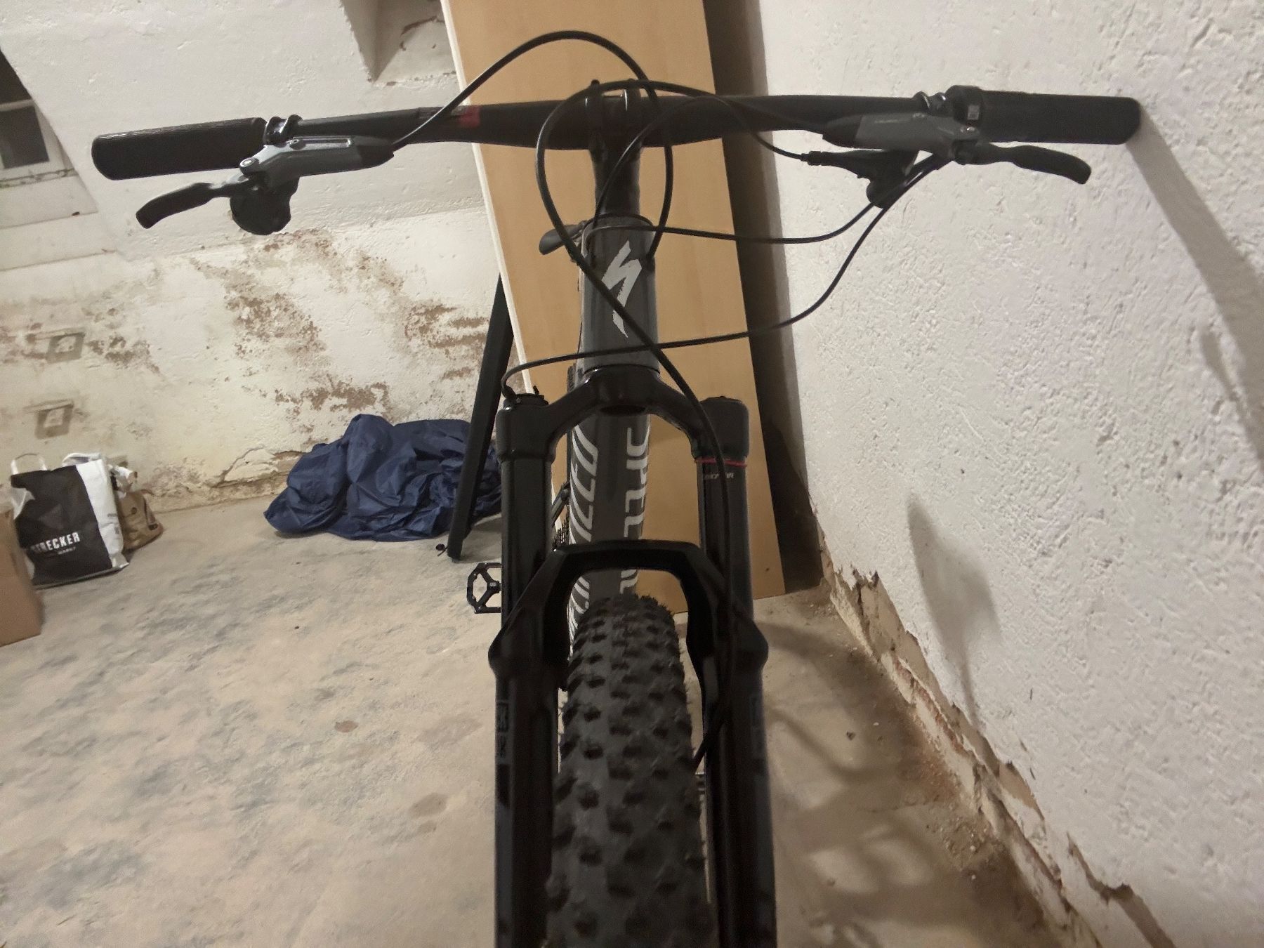 Specialized Vélos: Specialized EPIC 8 COMP - 29" - Rahmengrösse L – D'occasion à Thun par ilj_8yv5 2