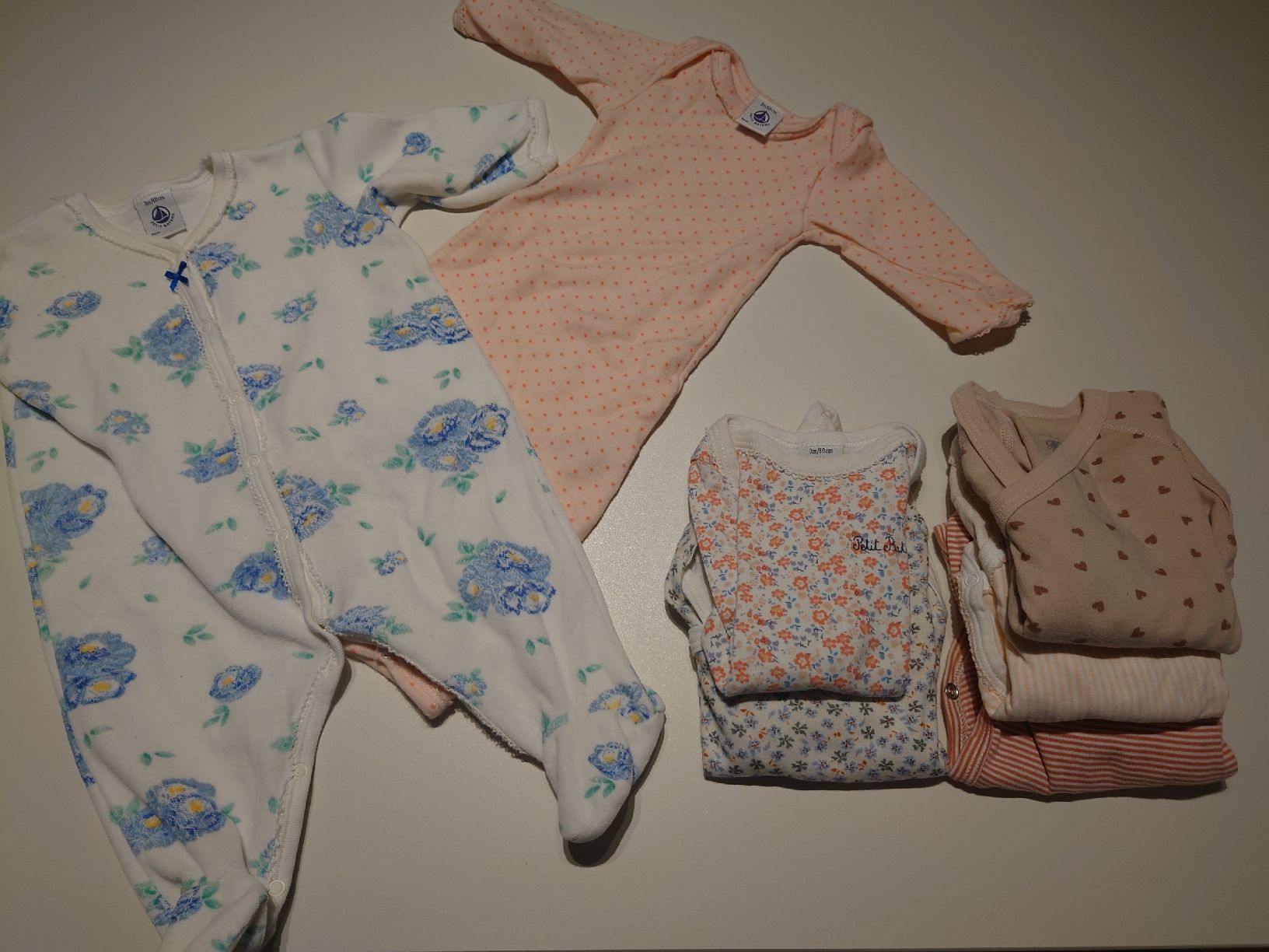 Petit Bateau Kleiderpakete & -sets: lot Petit bateau fille 3mois – Gebraucht aus Martigny von cre_zm9r