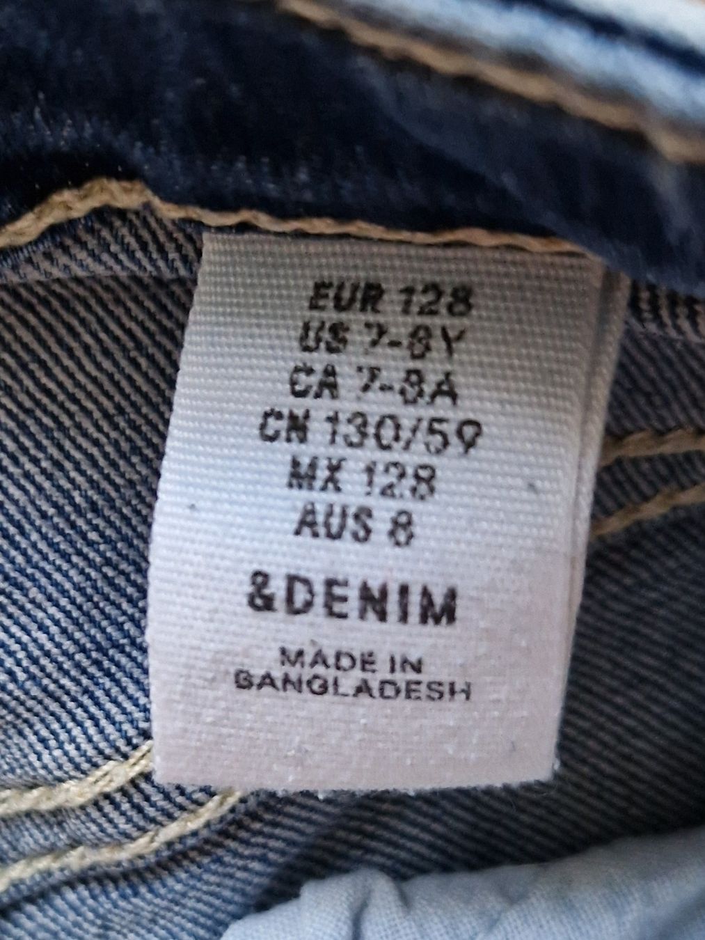 Pantaloni: Coole Jeansshorts Gr. 128, Sommer – Usato da Benken SG venduto da EgMoJo 1
