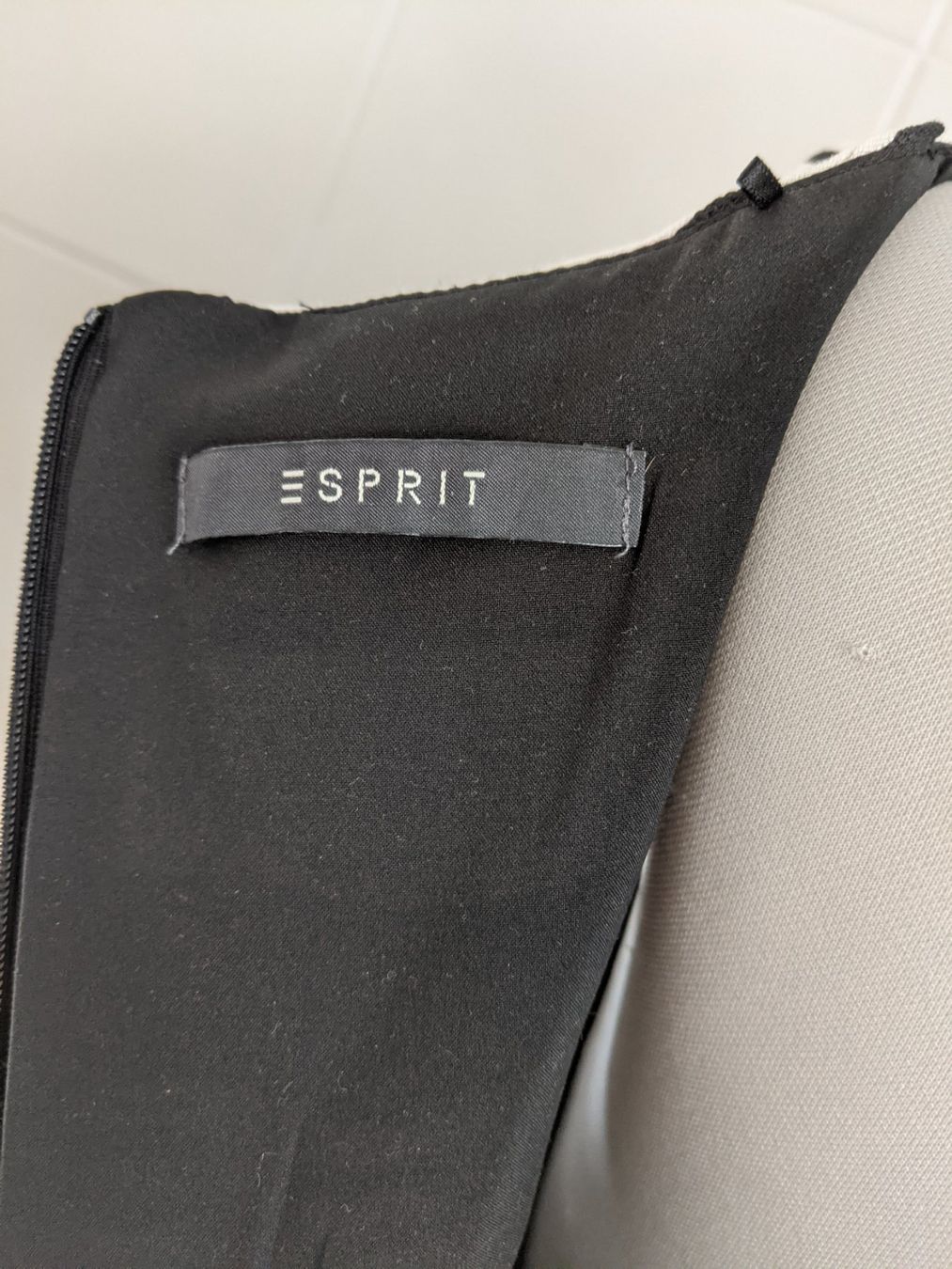 Esprit Kleider: damen Sommerkleid ESPRIT GR 38 – Gebraucht aus Langnau am Albis von Judithsebi 3
