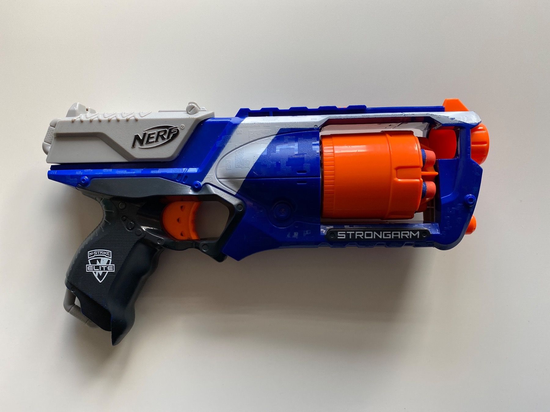 Nerf Spielzeuge: NERF Strongarm – Gebraucht aus Corcelles NE von Hugo_W