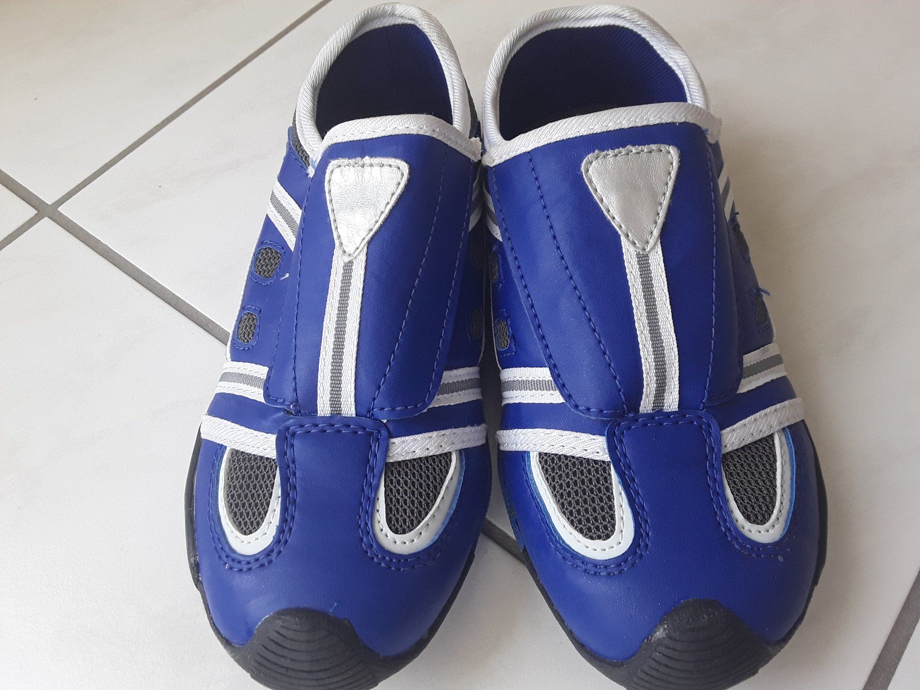Herrenschuhe: NEUE Aqua/ .Badeschuhe Grösse 33 – Neu (gemäss Beschreibung) aus Heimberg von Samprof 2