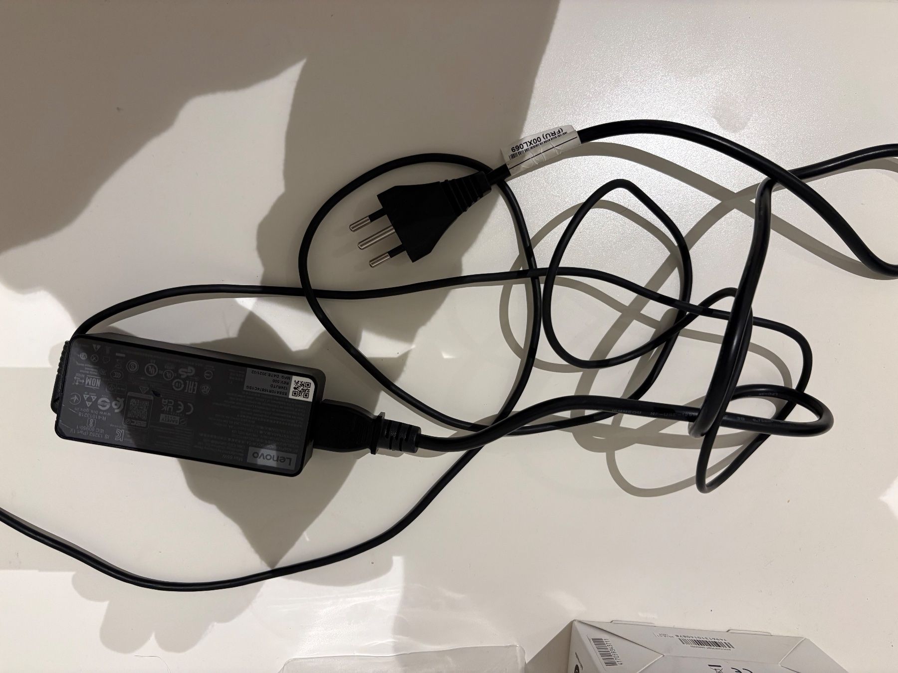 Caricabatterie: Lenovo Thinkpad 65W Ladegerät – Usato da Möhlin venduto da dth_5mw9