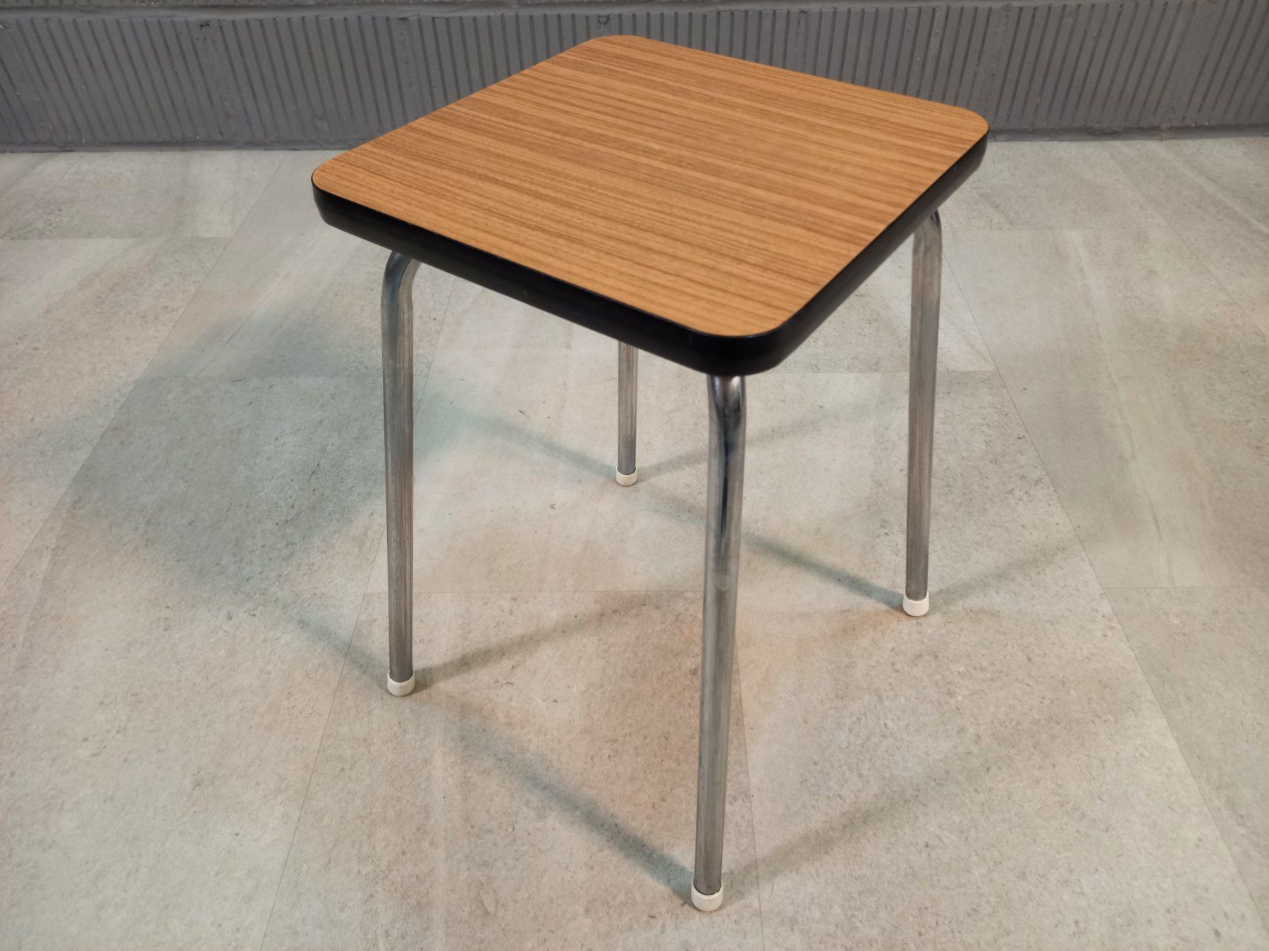 Hocker: Kelco Braun Tabouret, Küchenhocker 1980s Side Kitchen Stool – Gebraucht aus Nottwil von Wondewa-Shop