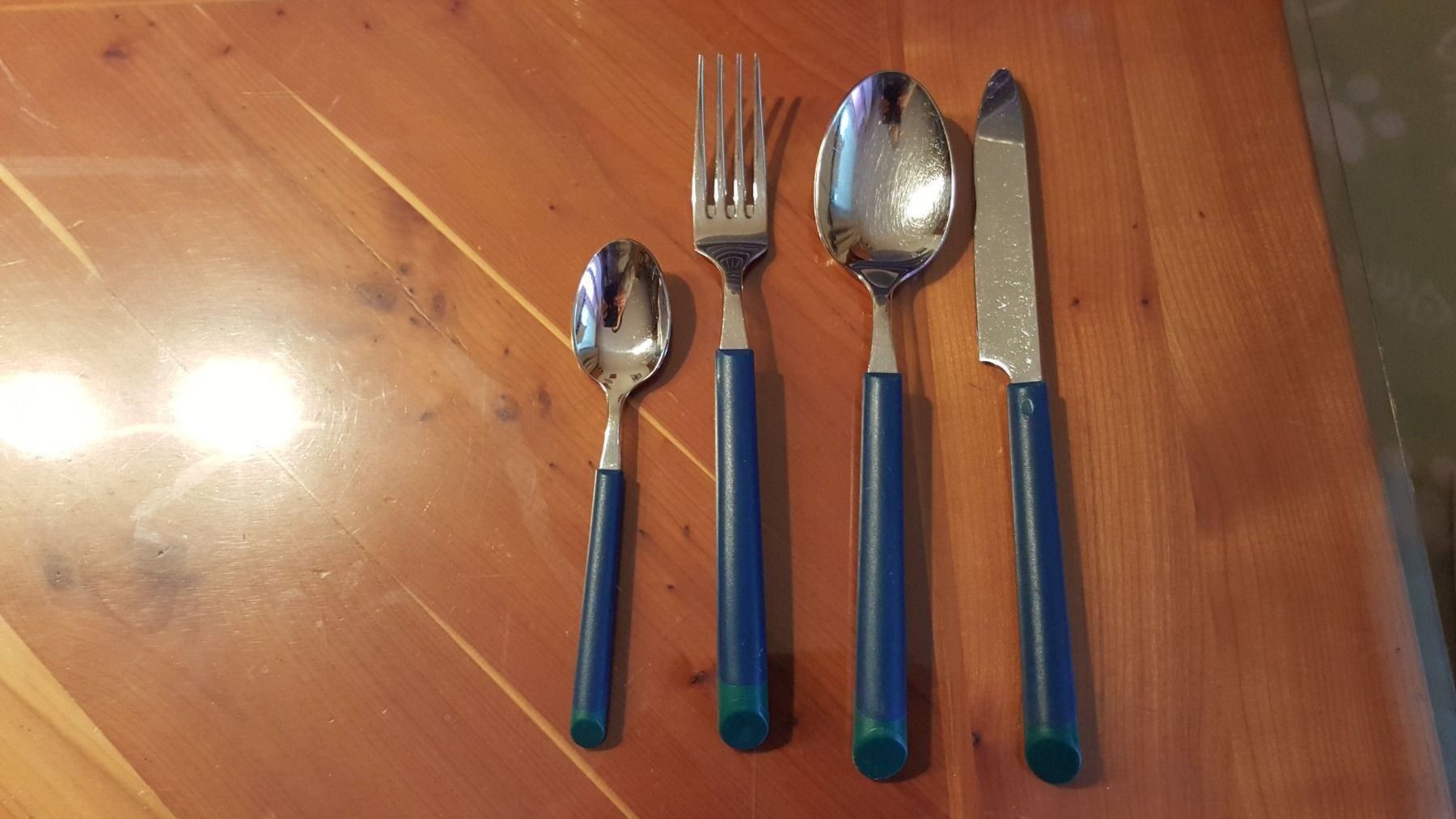 Tupperware Piatti: Tupperware Teller und Besteck – Usato da Studen SZ venduto da Kbybrig 3