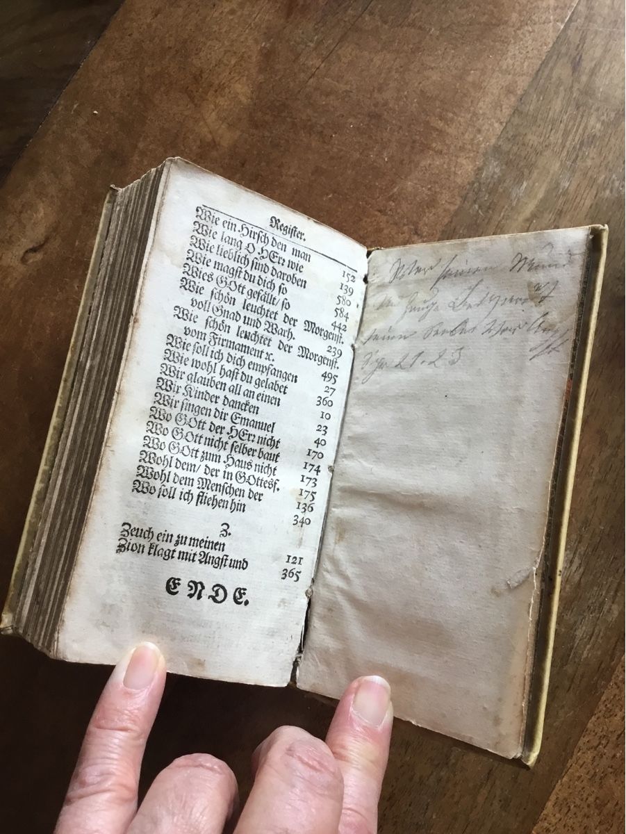 Bücher: Antikes Buch mit christlichen Liedtexten – Gebraucht aus St. Gallen von bhe_2n6n 3