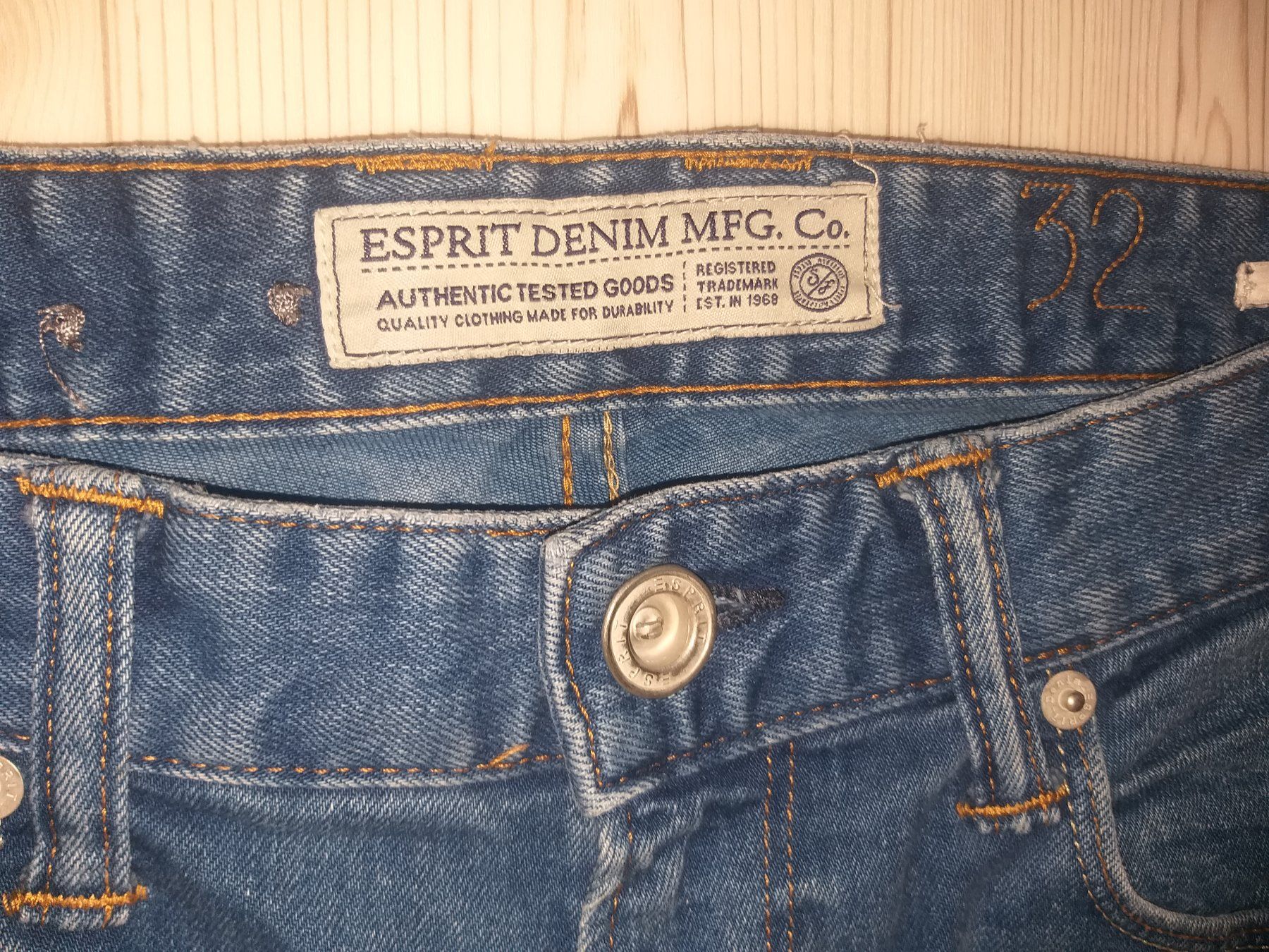 Esprit Jeans: ESPRIT  Jeans  Taille / Grosse W 32  STRAIGT FIT – Usato da Cossonay-ville venduto da Super-Price-Quality 2