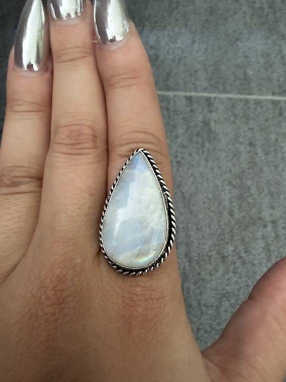 Anelli: Silberfarbener Ring mit Mondstein – Usato da Chur venduto da van_6qs7 1