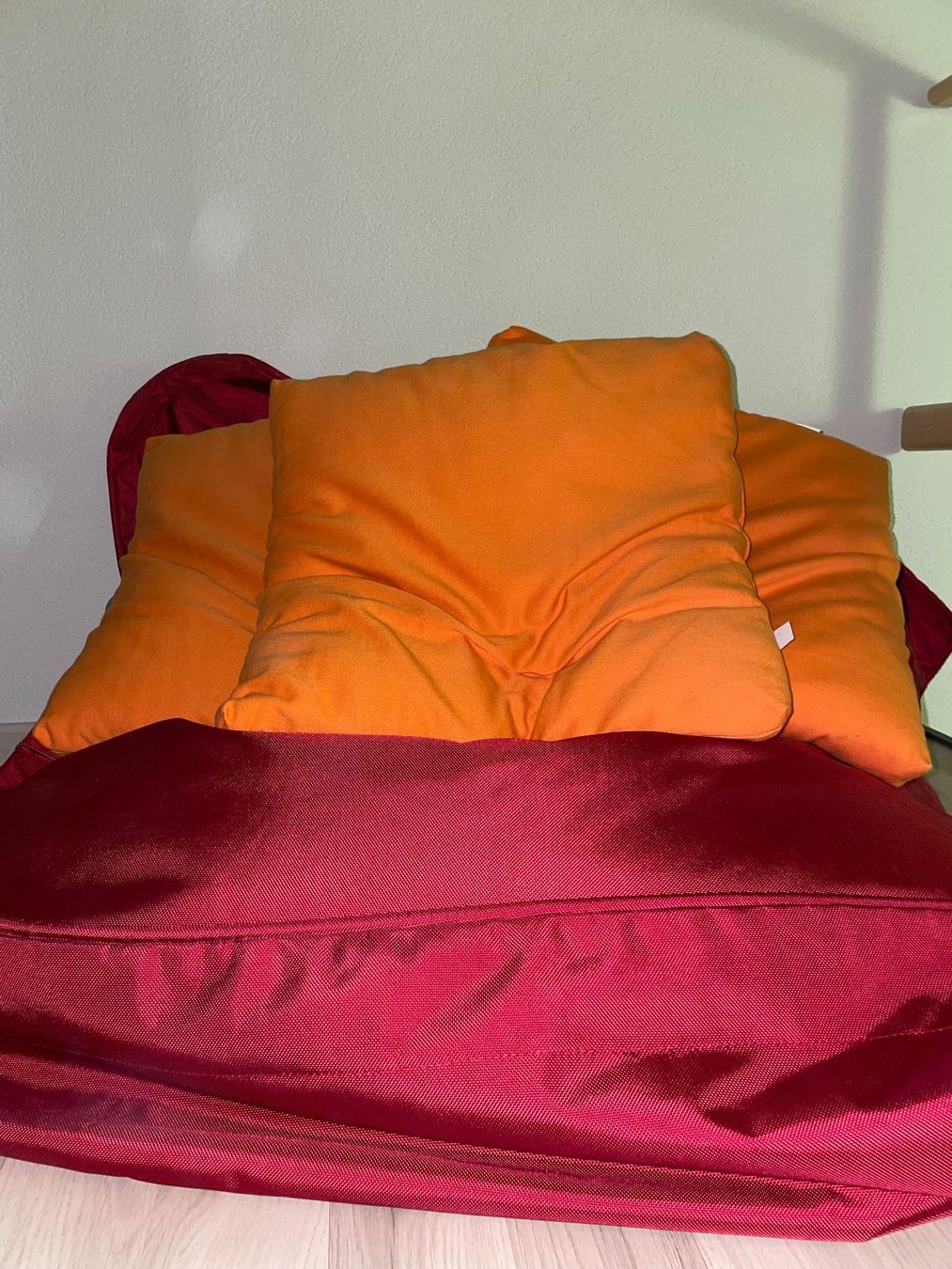 Fauteuils: Sitzsack mit 3 Kissen – D'occasion à Wigoltingen par s.xnaa_