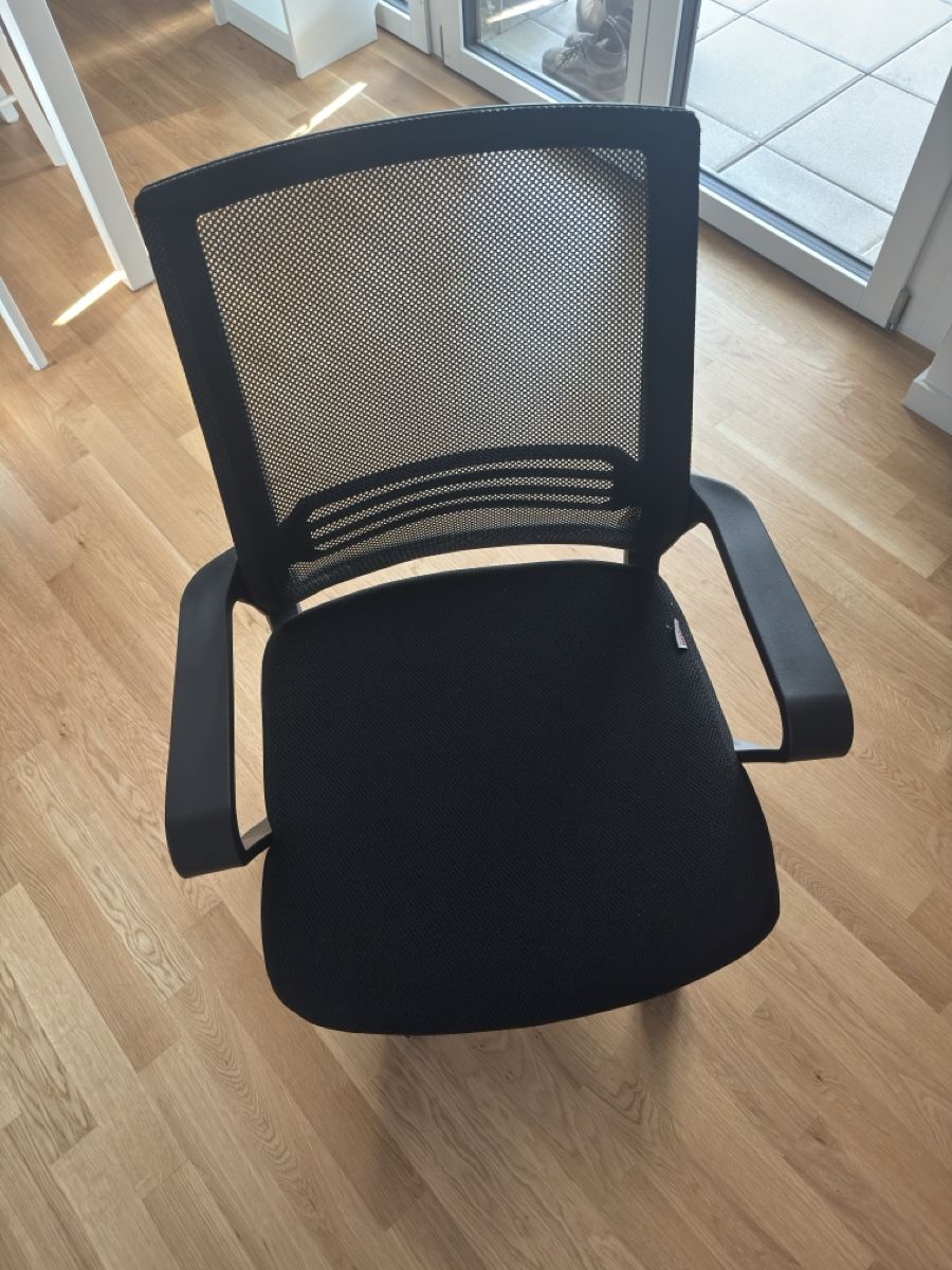 Chaises: Bürostuhl schwarz – D'occasion à Regensdorf par andik