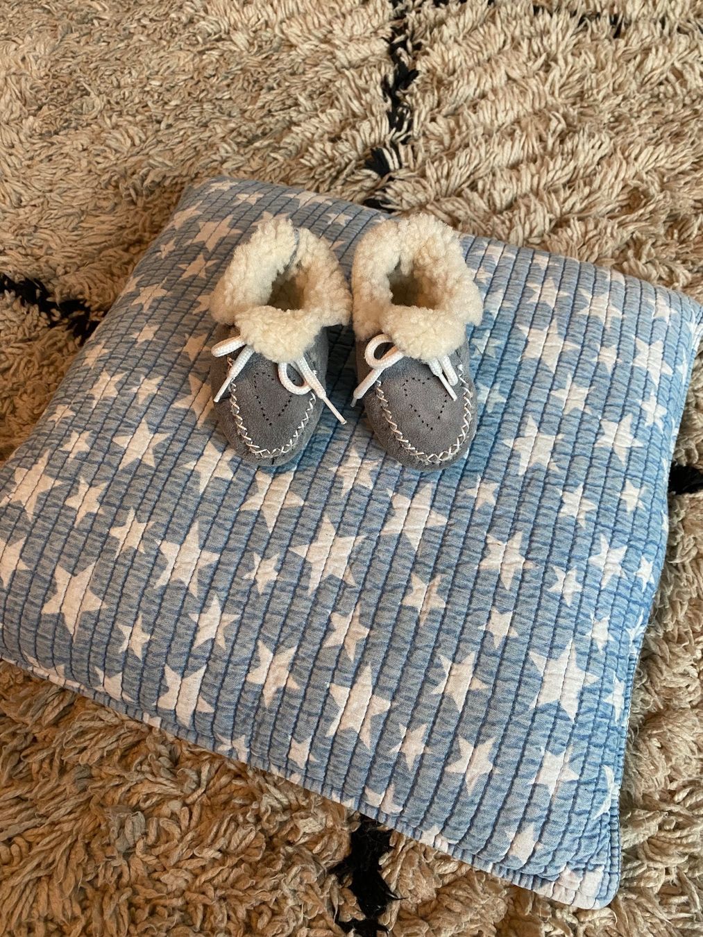 Schuhe für Jungen: Babyschuhe Leder Grösse 17/18 – Gebraucht aus Buchs ZH von crazyhandbaggirl123