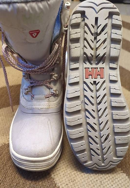 Chaussures femmes: Helly Henson Winterboots Gr. 39.3 – D'occasion à Wolfhalden par Trixi_Bella_Be