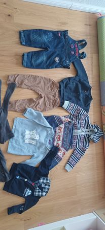 Kinderkleider Set diverse Teile in gebrauchtem Zustand