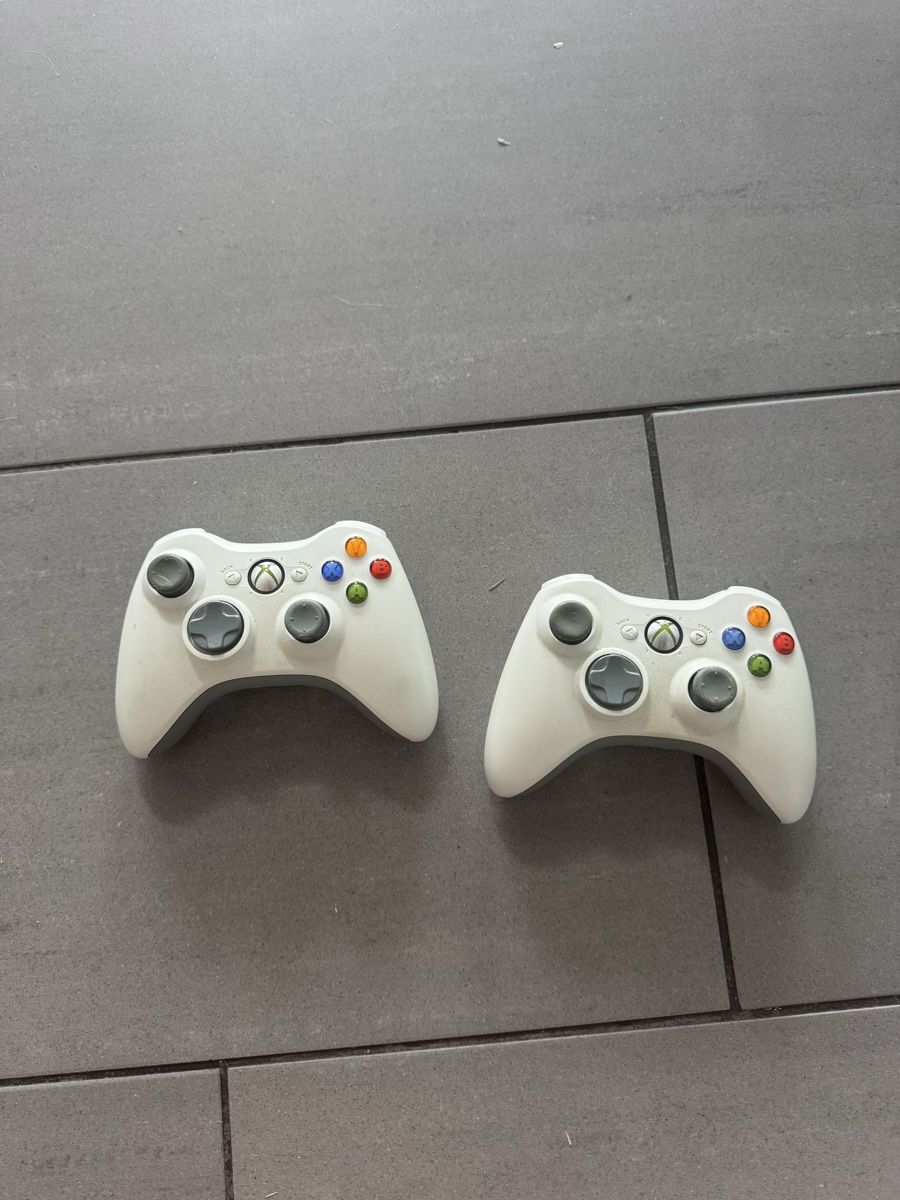 Manettes: Xbox Controller – D'occasion à Henggart par 00Silverstar00