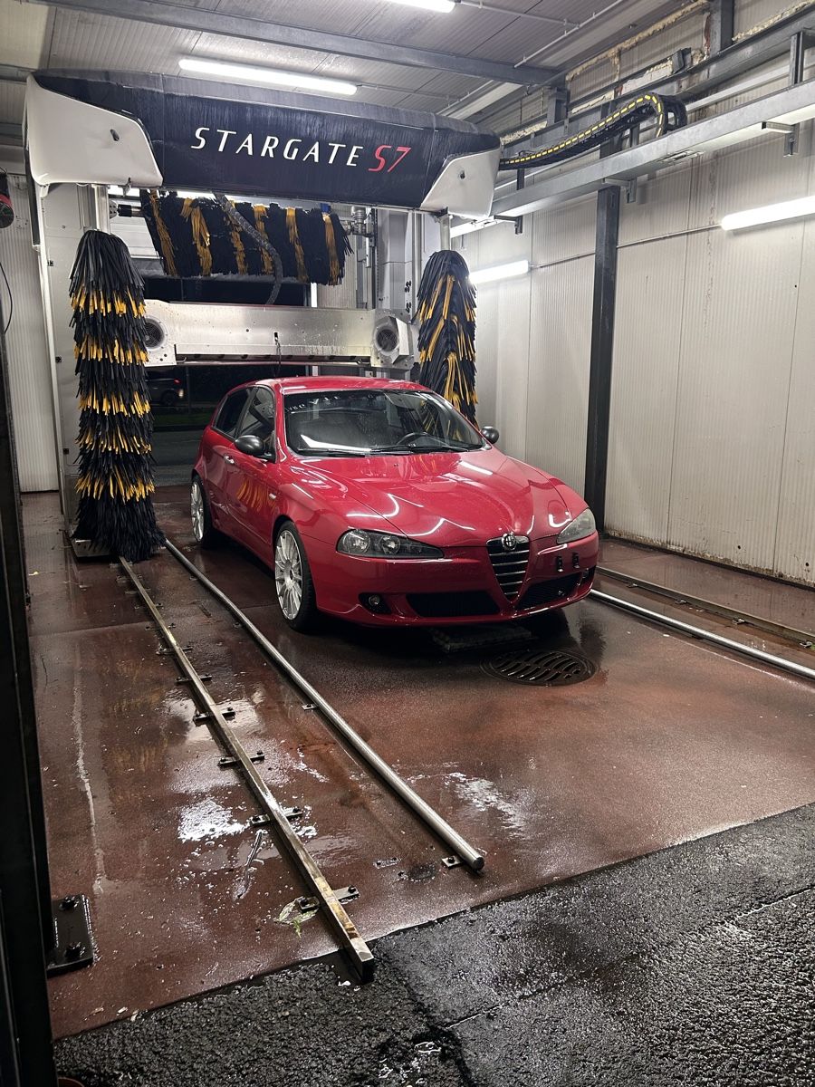 Alfa Romeo Autos: Alfa Romeo 147 2.0 Ti – Gebraucht aus Insone von teo_dh9r 3