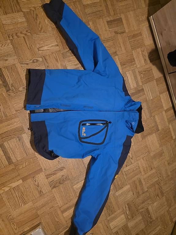 Giacche: Sherpa Regenjacke Grösse S – Usato da Faoug venduto da FabianRay