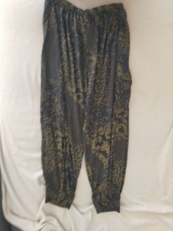 Bequeme Haremshose mit Muster, Grösse M, Top Zustand