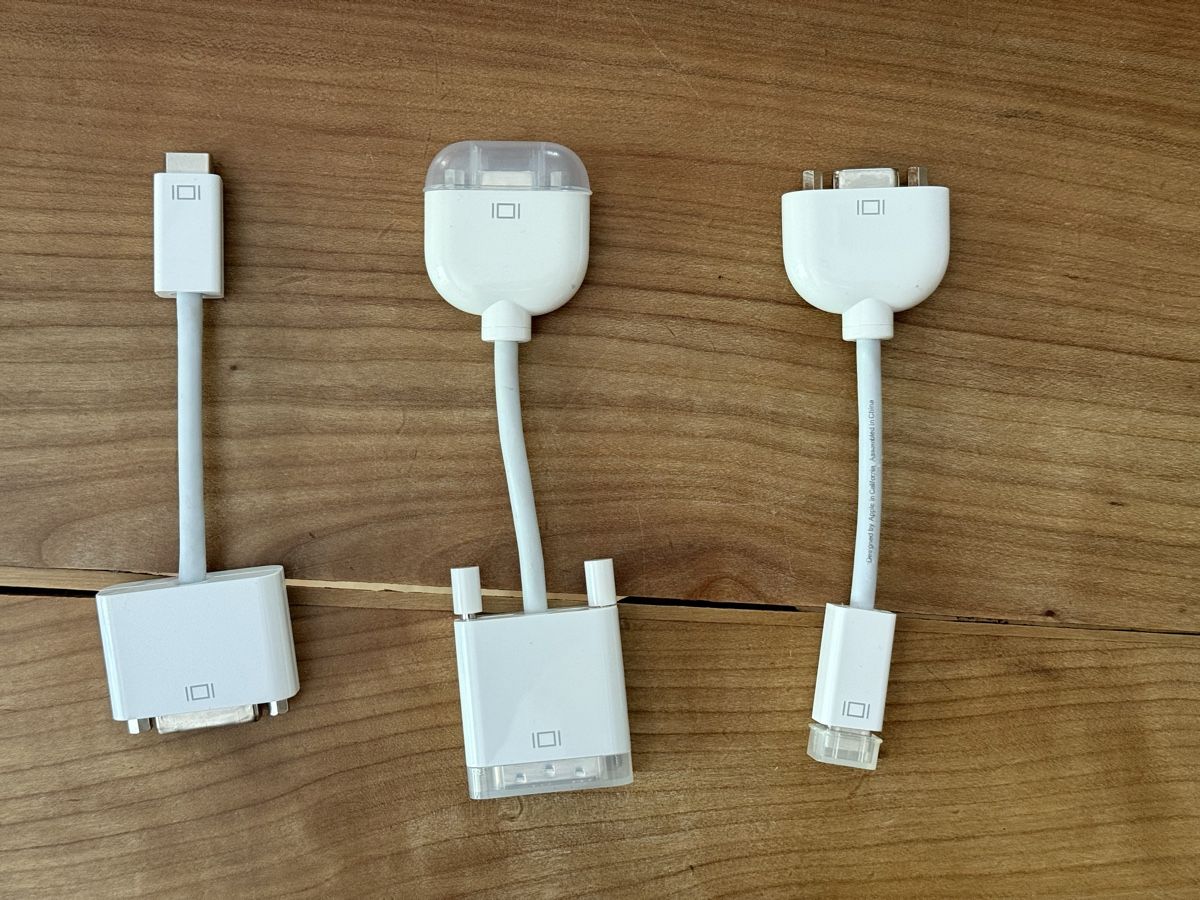 Apple Unità & Adattatore: Apple Adapter 3er Set Mini DisplayPort Adapter DVI VGA – Nuovo (secondo la descrizione) da Chur venduto da ursgu01