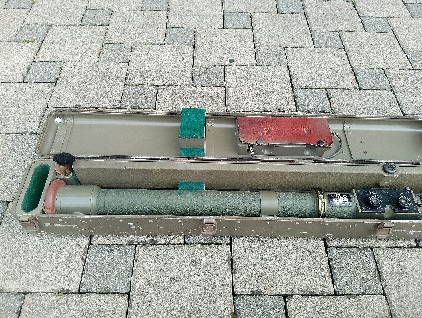 Schweizer Armee Uniformi: Stereo-Telemeter 1945 von Wild Schweizer Armee  – Usato da Safenwil venduto da dodgewc12 2