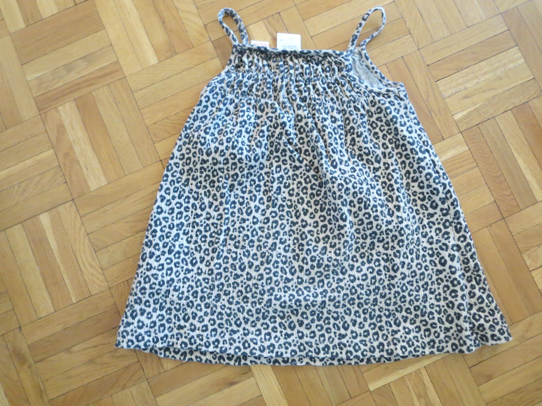 Lotti & Set di vestiti: 2 Mädchen Strand-Kleider /Gr. 3 Jahre – Usato da Wallisellen venduto da Arvenstube 1