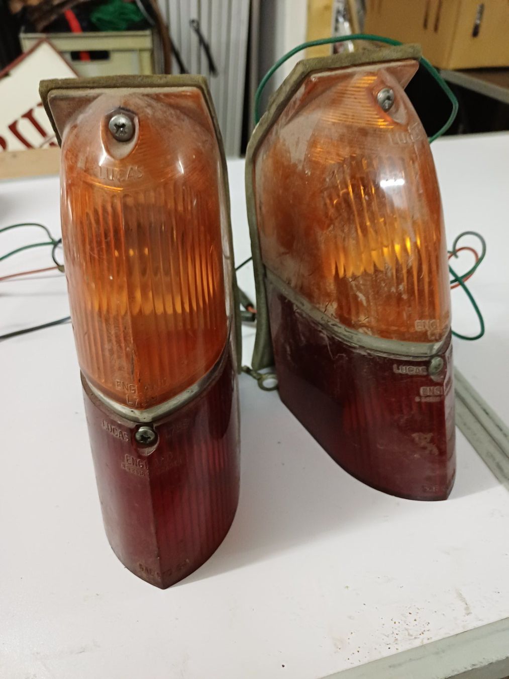Toutes les pièces auto: Rückleuchten Lucas Oldtimer Paar gebraucht – D'occasion à Thun par Joeggu312 1
