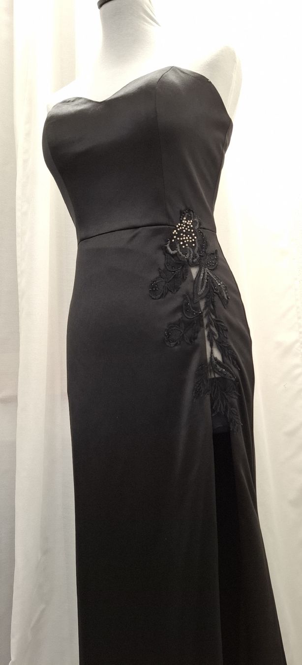 Vestiti: Schwarz kleid – Nuovo (secondo la descrizione) da Uster venduto da VMT. 2
