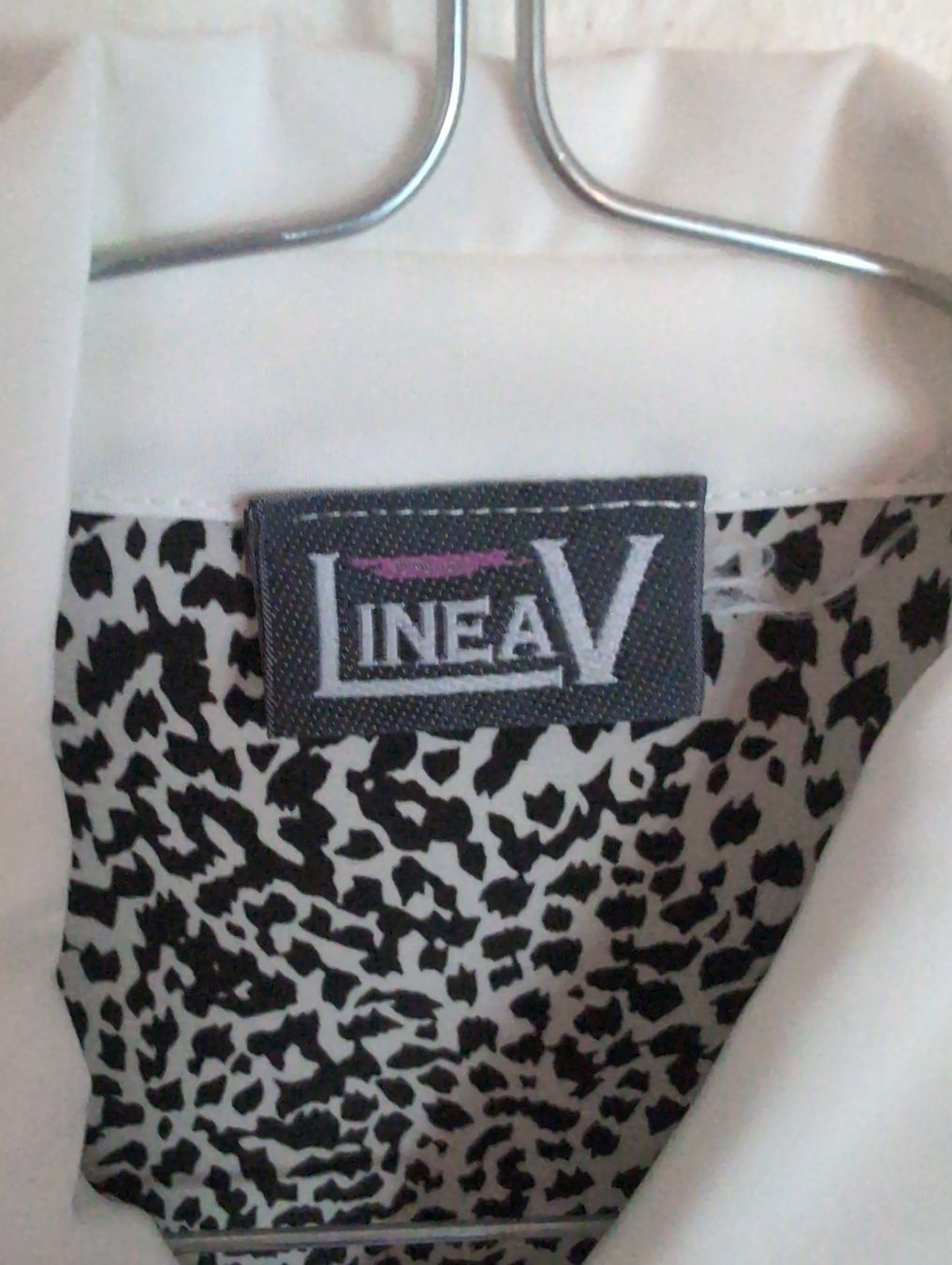 Blusen: Linea V Damenbluse, Gr. 40, schwarz/weiss, chic – Gebraucht aus Unterägeri von Fiobi 2