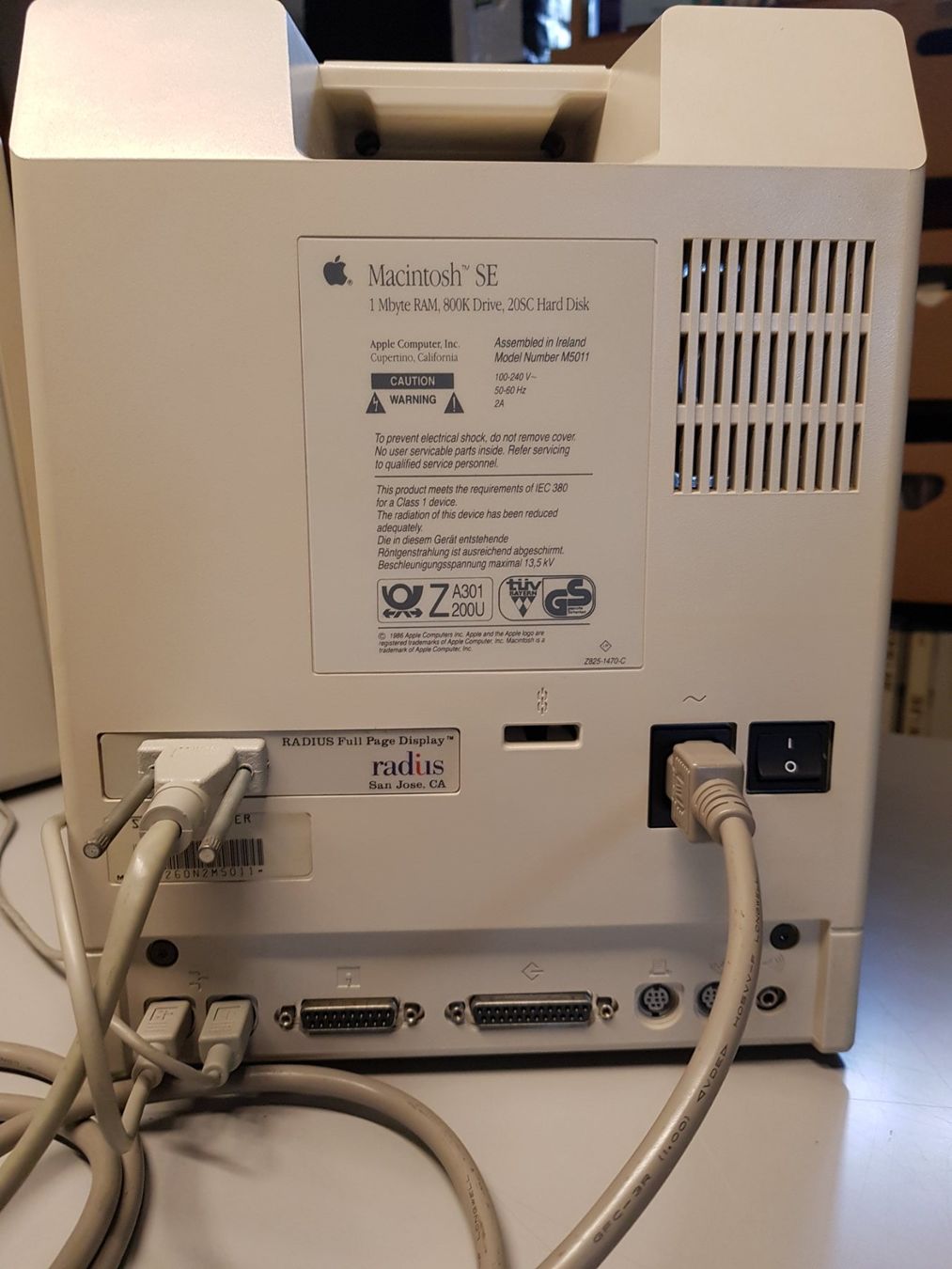 Apple PCs: Macintosh SE, 1987, Model M5011 – Gebraucht aus Richterswil von  1