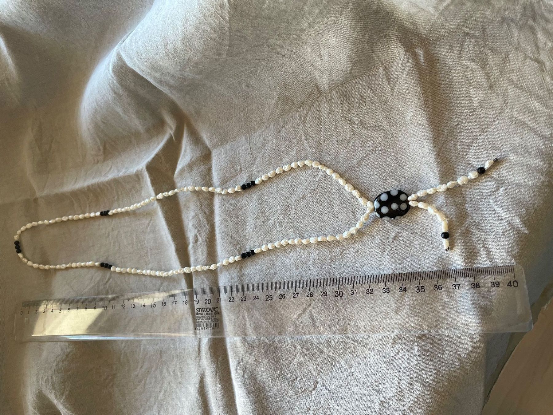 Catenine: Perlenkette mit mittiger Glasperle, schwarz weiss – Usato da Köniz venduto da kupu-kupu 2