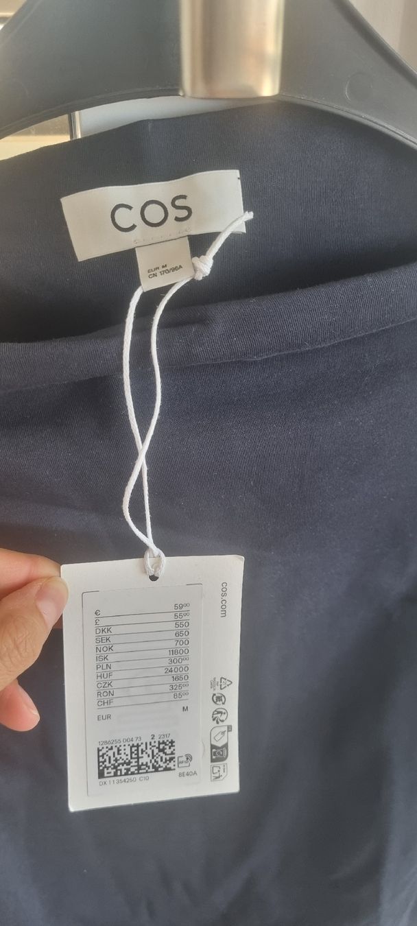 Cos Tops: COS Top Gr. M neu und originalverpackt – Neuf avec emballage d'origine à Zürich par raf_np9f 1