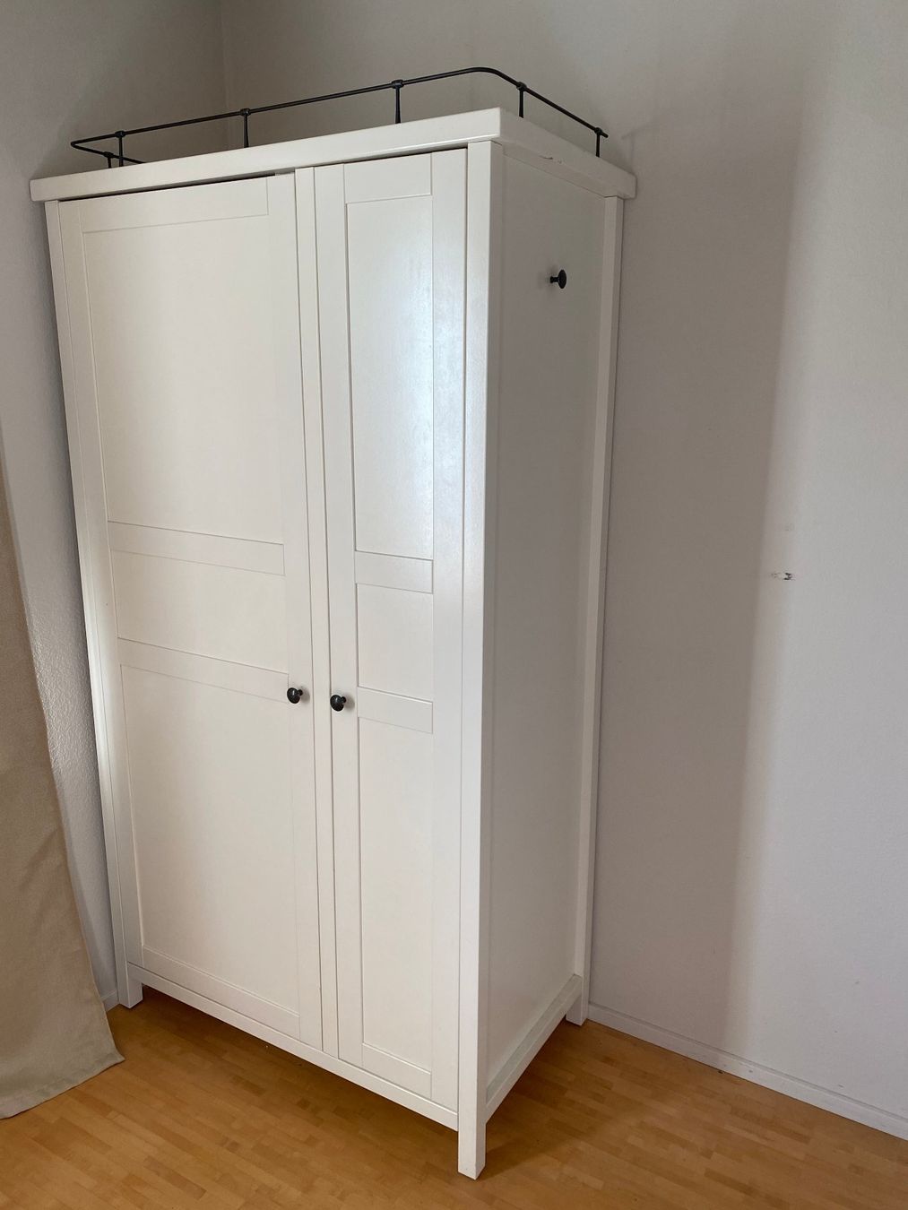 Ikea Armoires: Kleiderschrank IKEA Hemnes – D'occasion à Ottenbach par resbug 1