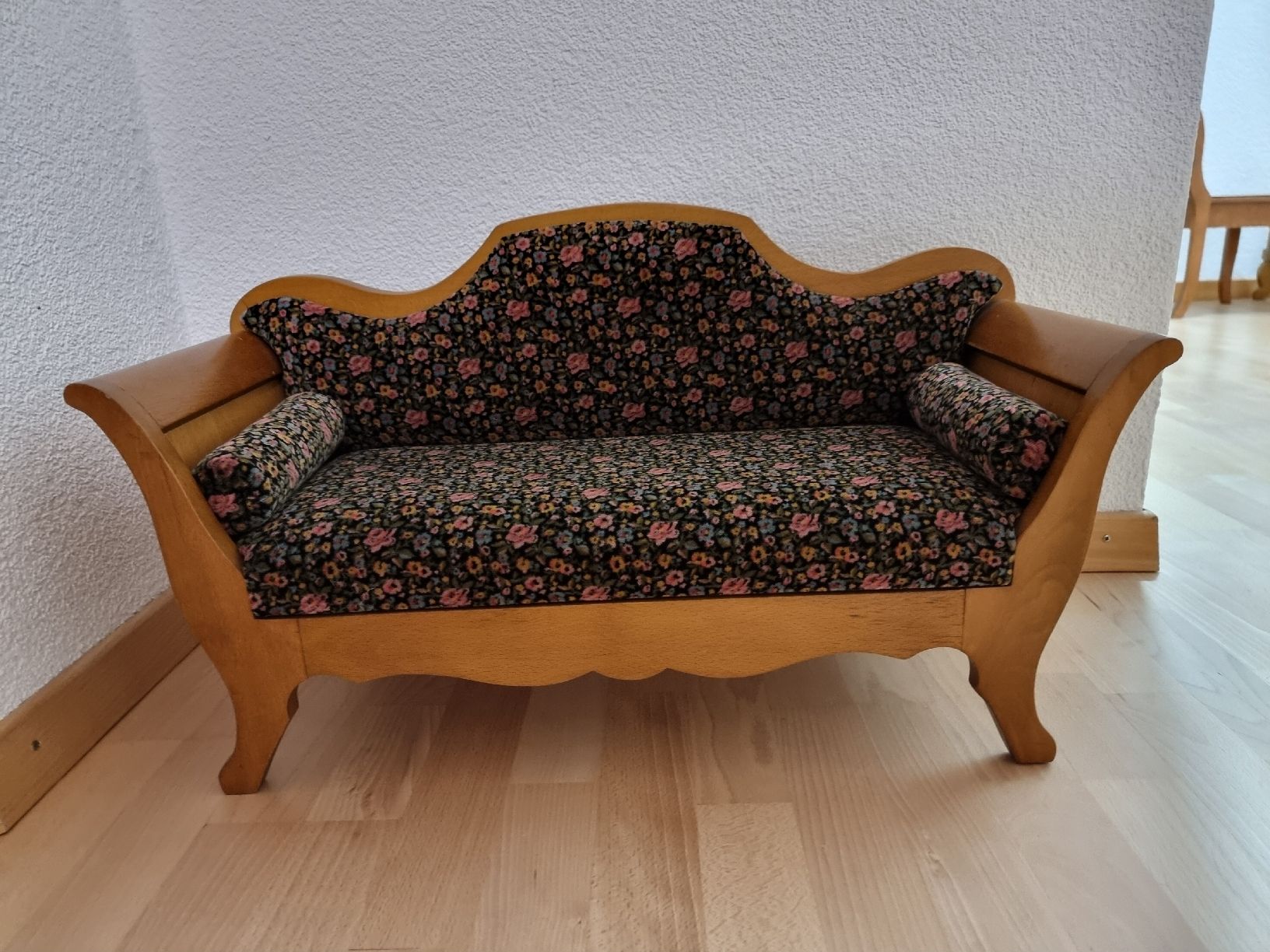 Giocattoli: Puppensofa Modellmöbel antik – Usato da Steinach venduto da silberfuchs13579 1