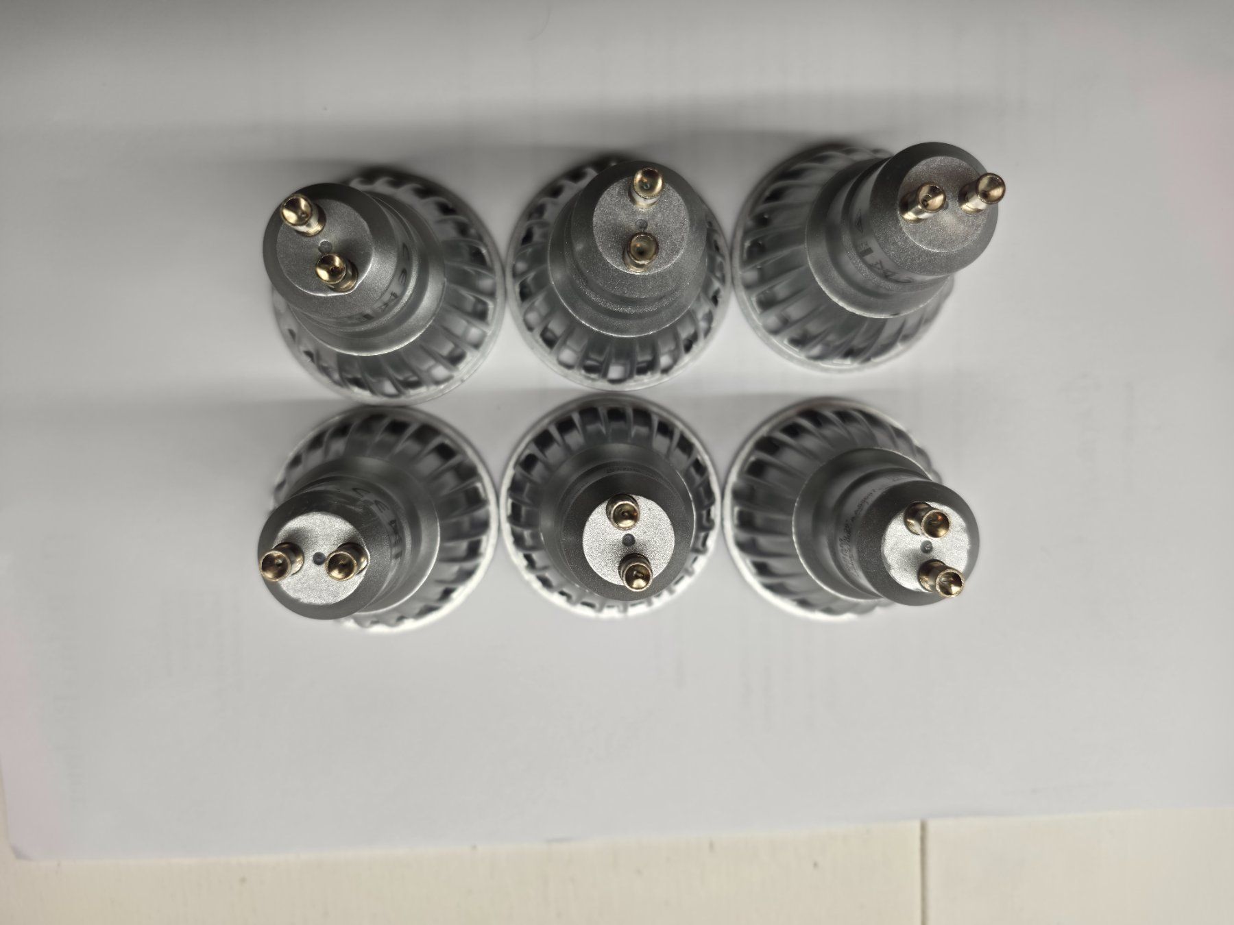 Osram Lampade: 7.5W und 4.6W GU10 LED Lampen – Usato da Hombrechtikon venduto da Montevideo 1