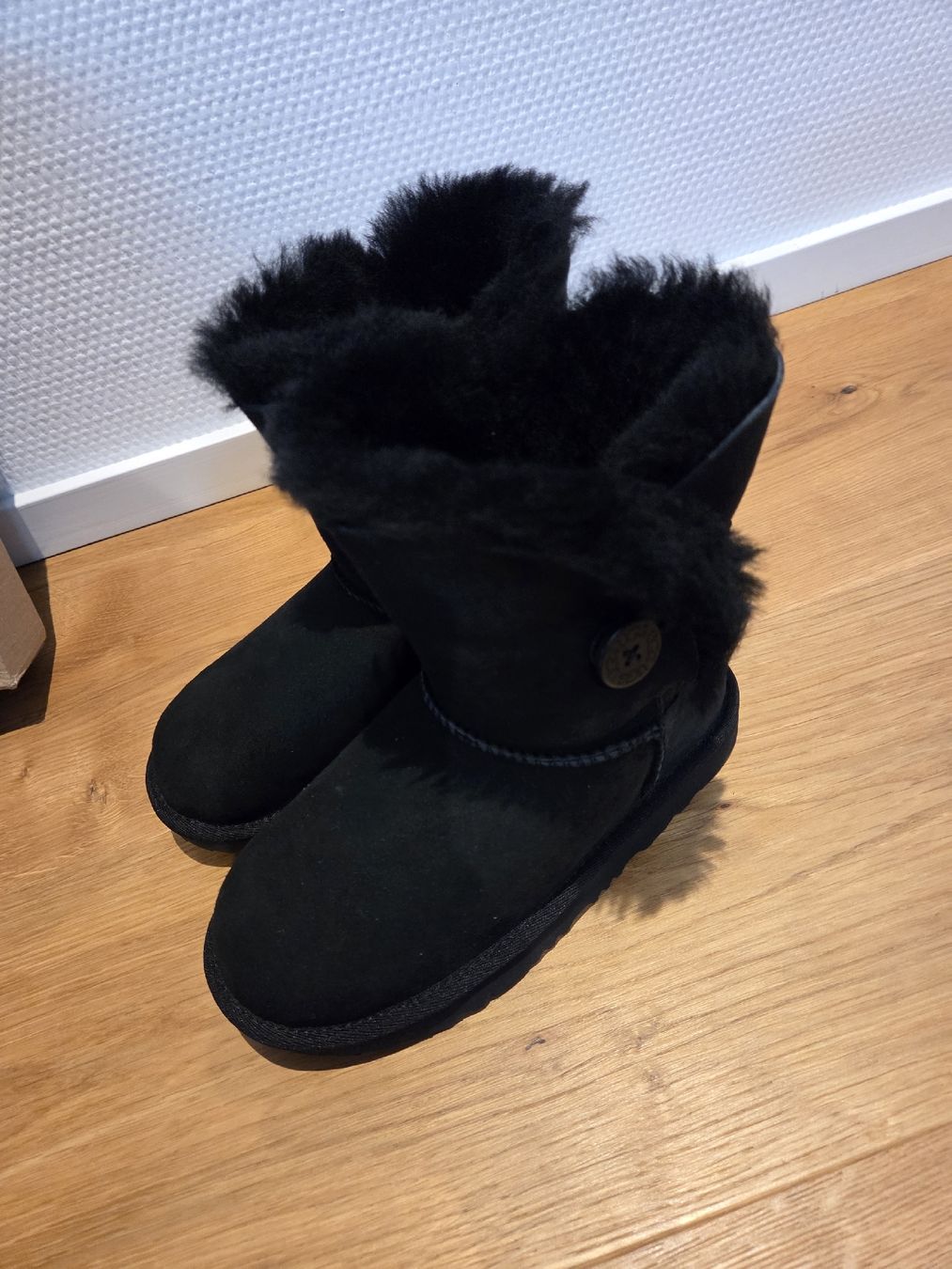Ugg Scarpe per ragazzi: UGG Boots Kids NEU!!!! – Nuovo e nell'imballaggio originale da Stein AG venduto da MARILiii89 5