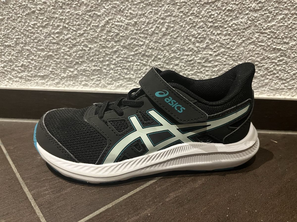 Asics Scarpe per ragazzi: ASICS Laufschuhe - Kinder Grosse 30 – Usato da Ehrendingen venduto da emm_7d8k 4