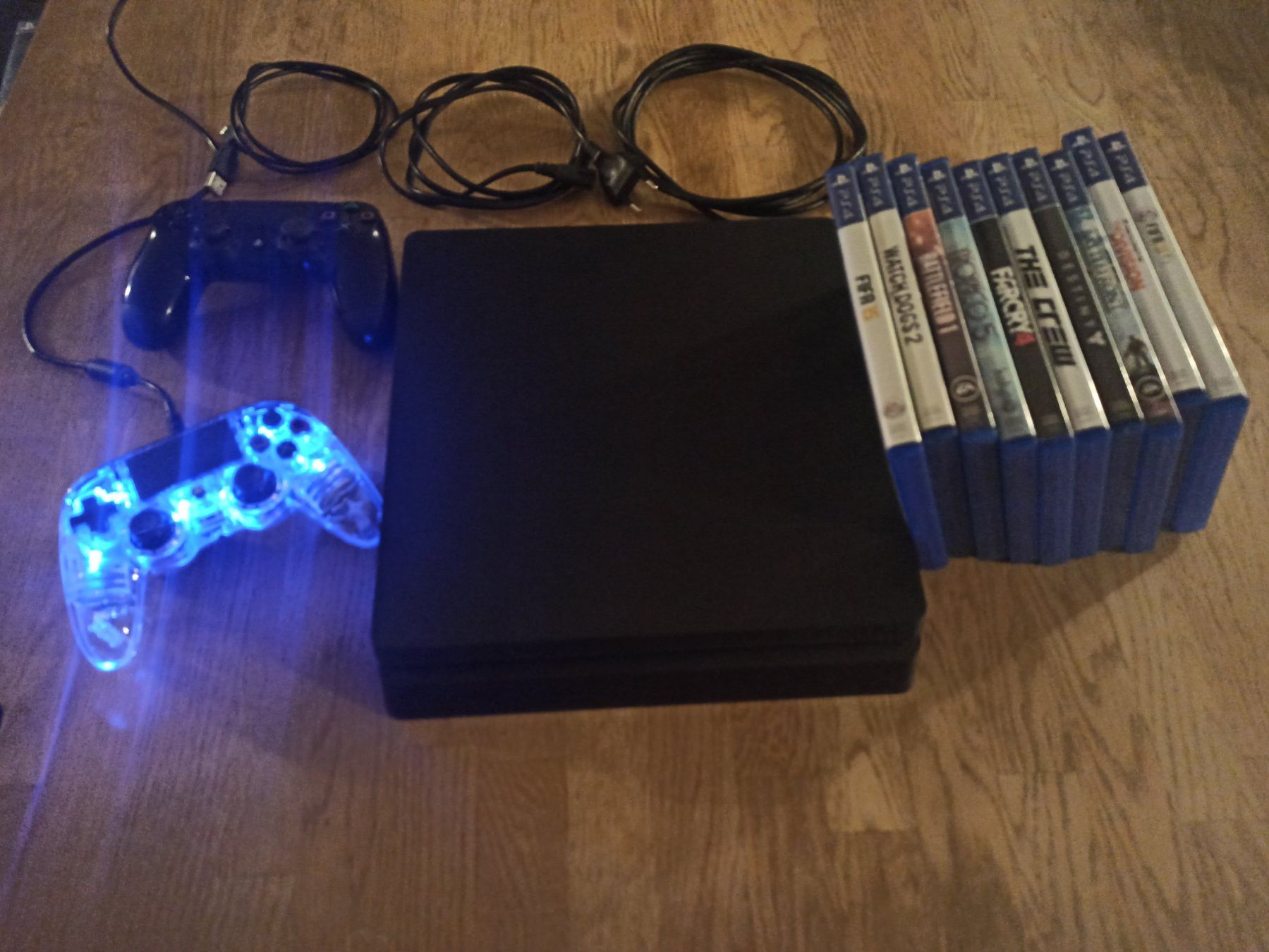 Sony Konsolen: Sony - PlayStation 4 - PS4 SLIM / Controller / Spiele / usw. – Gebraucht aus Oberweningen von mar_87mx 1