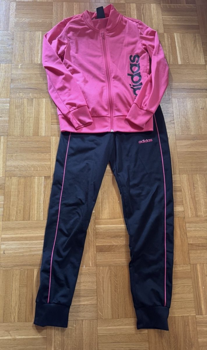Lotti & Set di vestiti: Adidas Trainer Trainingsanzug Gr. 152 – Usato da Gland venduto da kimi85 1
