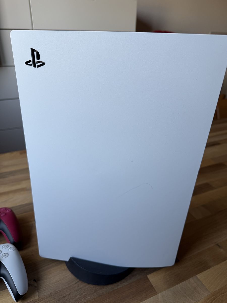 Sony Console: PlayStation 5, 825GB mit zwei Controller  – Usato da Bubendorf venduto da mclayton 2