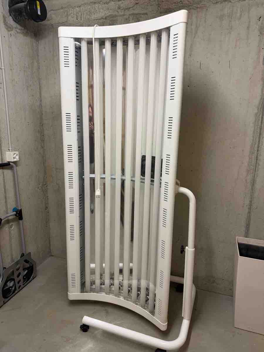 Medizinische Geräte: dermalight 1000 UV-B 311nm – Gebraucht aus Gontenschwil von Electrosoundboy
