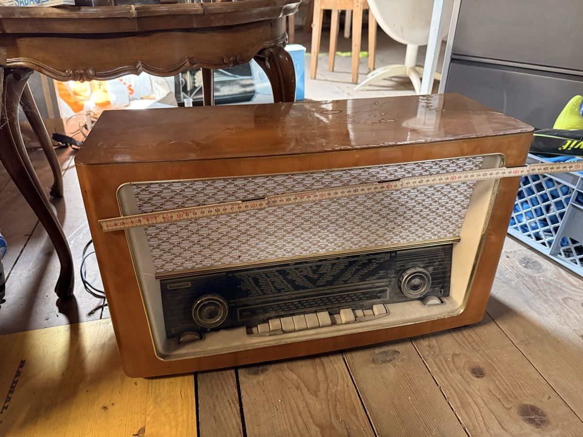 Radios: Alter Radio – Defekt aus Lobsigen von Ailujailuj 1