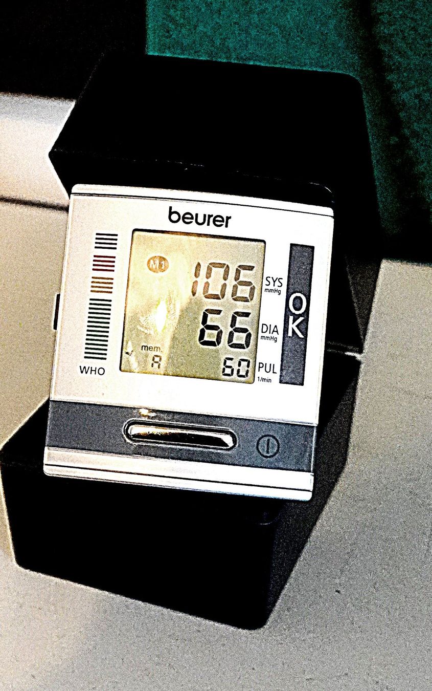Beurer Attrezzature mediche: Blutdruckmesser Beurer – Usato da Baar venduto da 2cvbaar 3