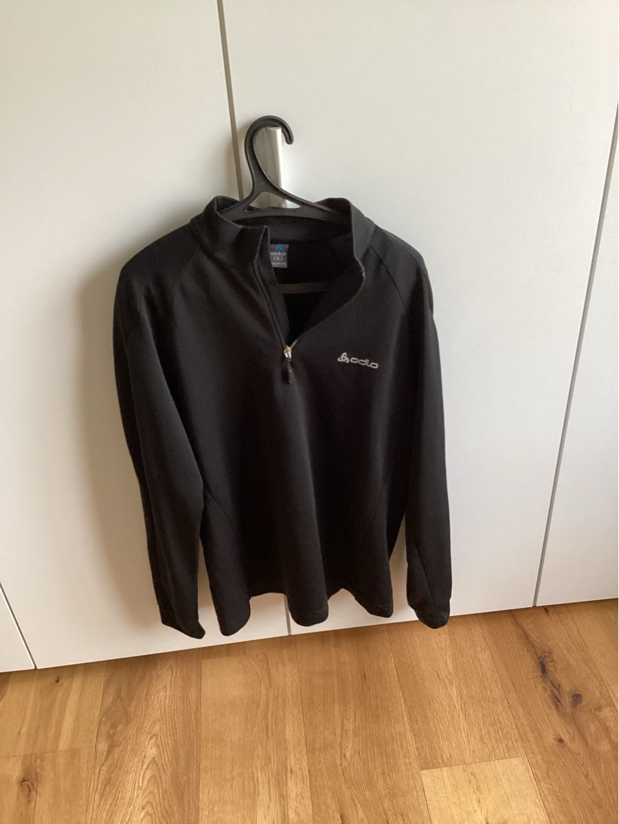 Pulls & Sweat-shirts: Odlo-und LasseKjus Midlayer – D'occasion à Brunnen par vwwolf