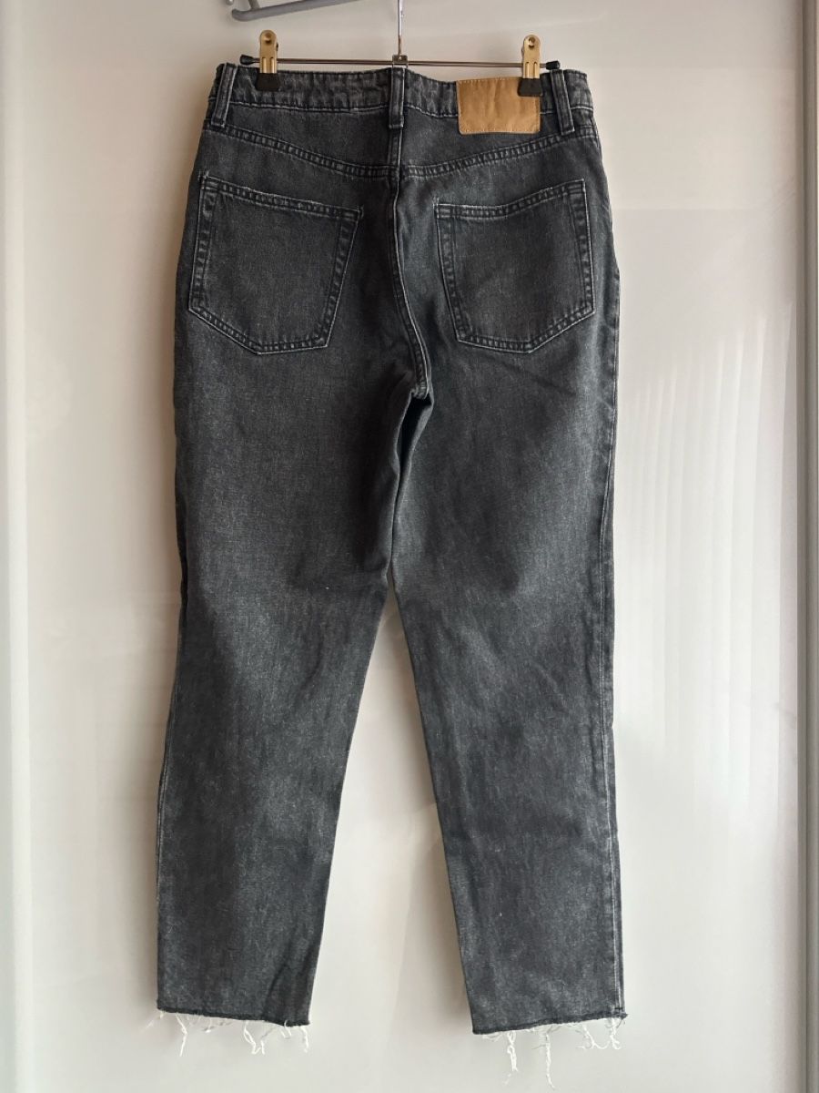 H&M Jeans: Schwarze Mom Jeans mit Löchern Grösse 36 – Usato da Buchs AG venduto da tifena 1
