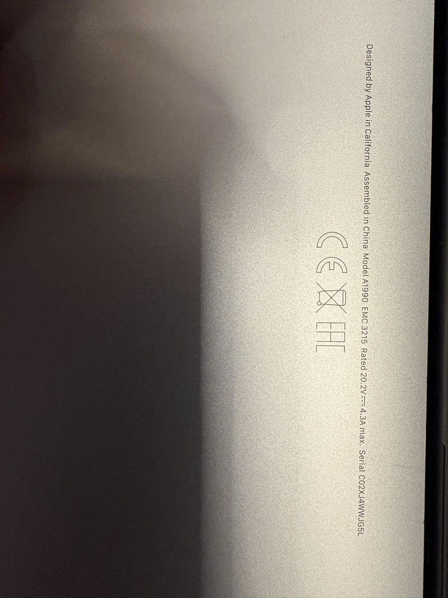 Apple Notebook: Apple MacBook Pro A1990 silber kapput – Difettoso da Gutenswil venduto da ele_s8b7 2