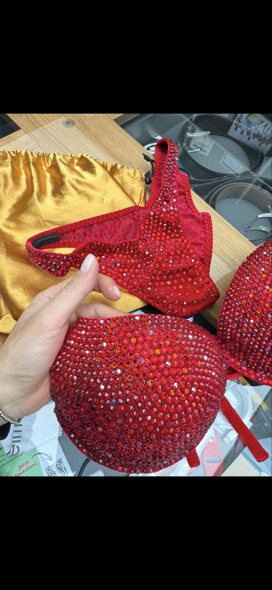 Anzüge & Kostüme: Bikini outfit – Gebraucht aus Winterthur von ksi_d58l 2