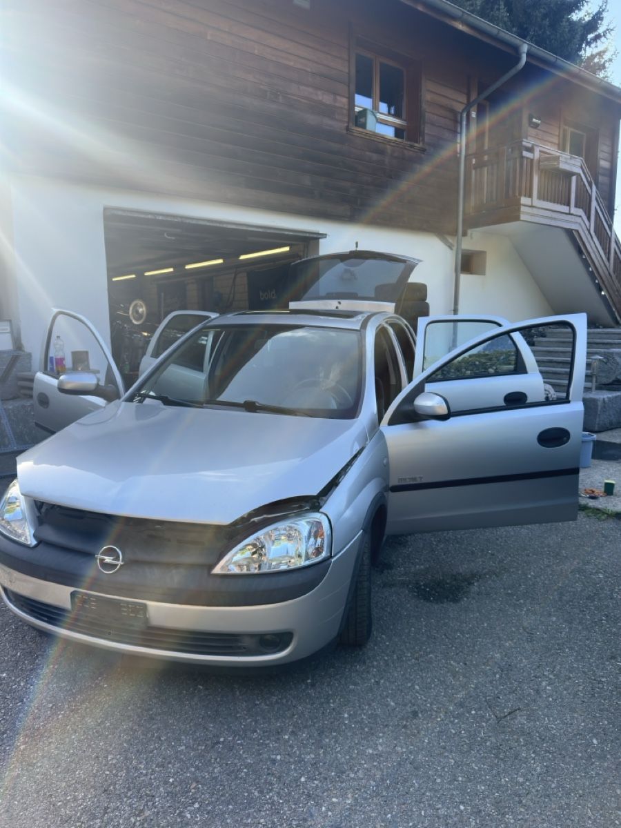 Opel Automobili: Opel Corsa C 1.2 – Usato da Madiswil venduto da jul_65nm