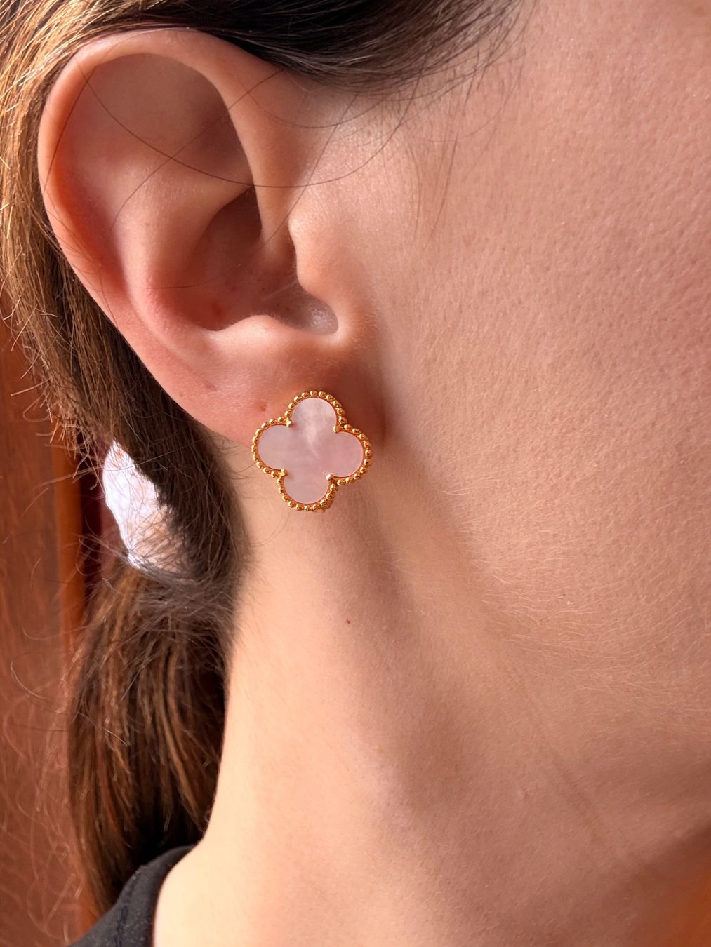 Orecchini pendenti & Orecchini a lobo: Boucles d'oreilles trèfle rose et or – Nuovo e nell'imballaggio originale da St-Maurice venduto da Sandrinette123 2
