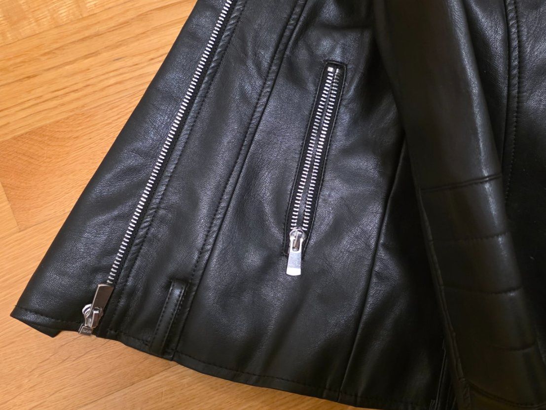 C&A Jacken & Mäntel: Kinder Kunstlederjacke schwarz C&A - Gr. 152 – Gebraucht aus Fällanden von zeno01 9